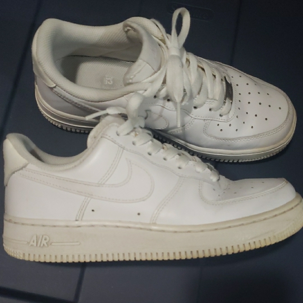 Nike Air Force 1 Sneakers - Picture 6 of 9